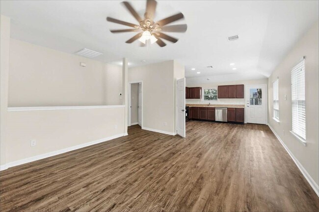 Foto del edificio - 8574 Chaletford Dr