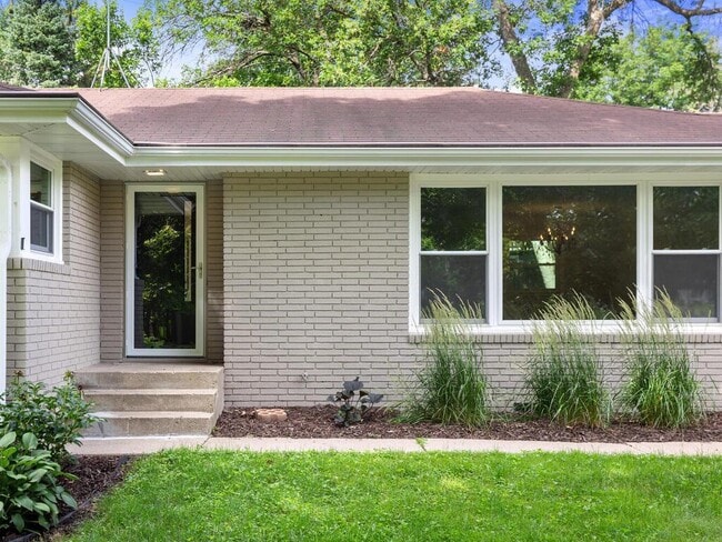 Building Photo - 4820 Williston Rd