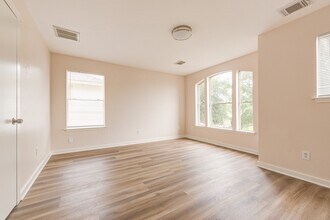 Building Photo - 7322 Parkland Manor Dr