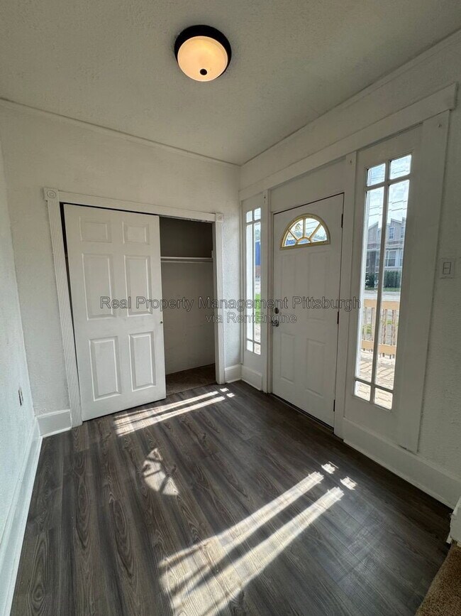 Foto del edificio - 2835 Capitol St