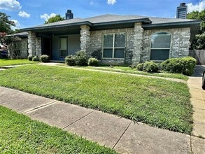 Building Photo - 2305 Dalewood Ln