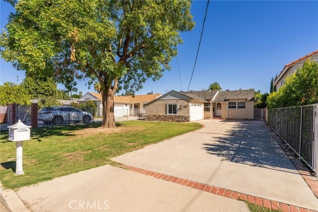 Foto principal - 7218 Enfield Ave