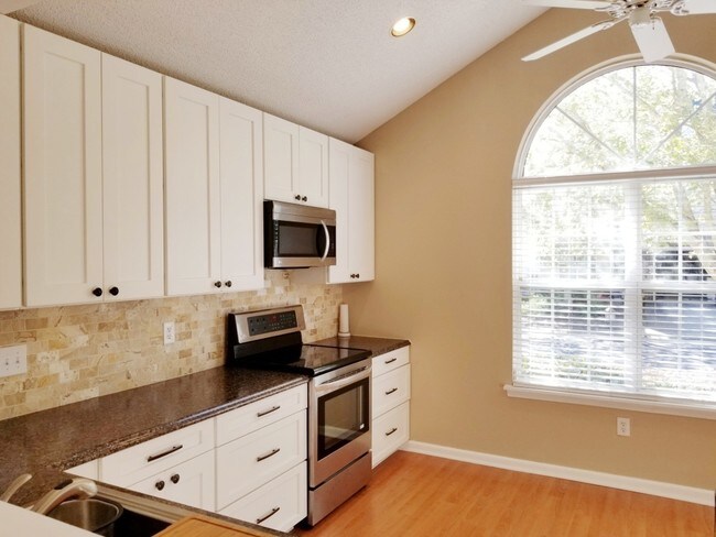 Building Photo - 9619 Elizabeth Townes Ln