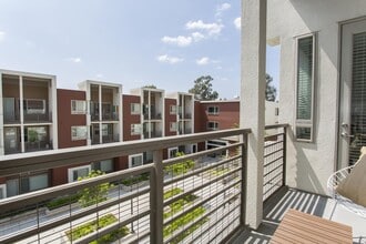 Building Photo - Residences at Westgate