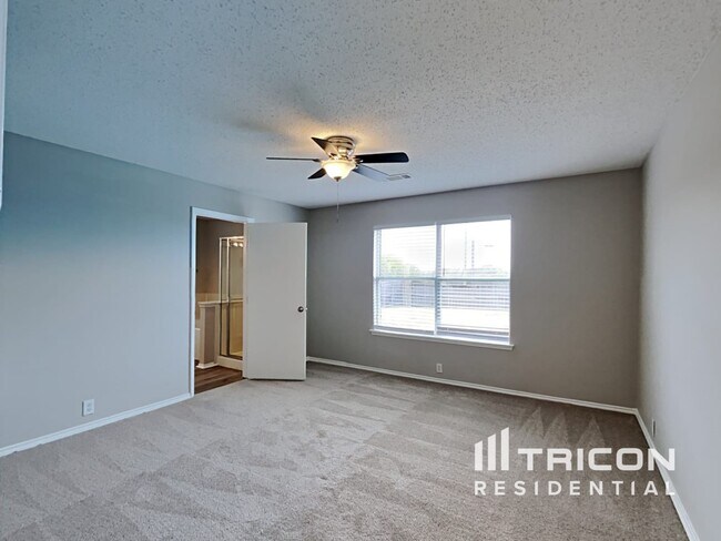 Building Photo - 604 Lakeview Drive Red Oak TX