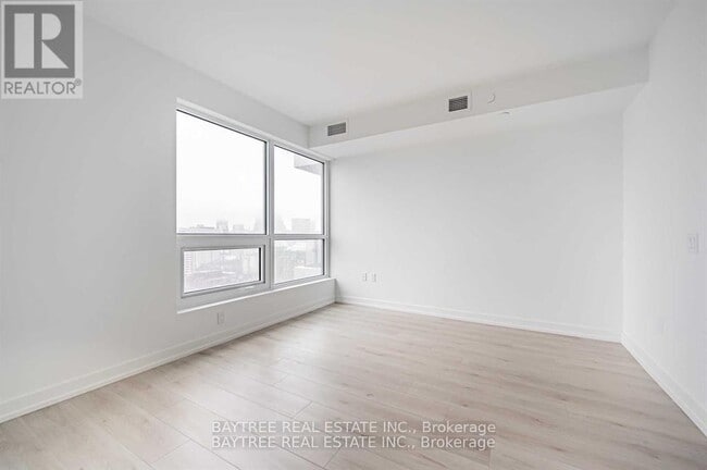 Building Photo - 395 Bloor St E