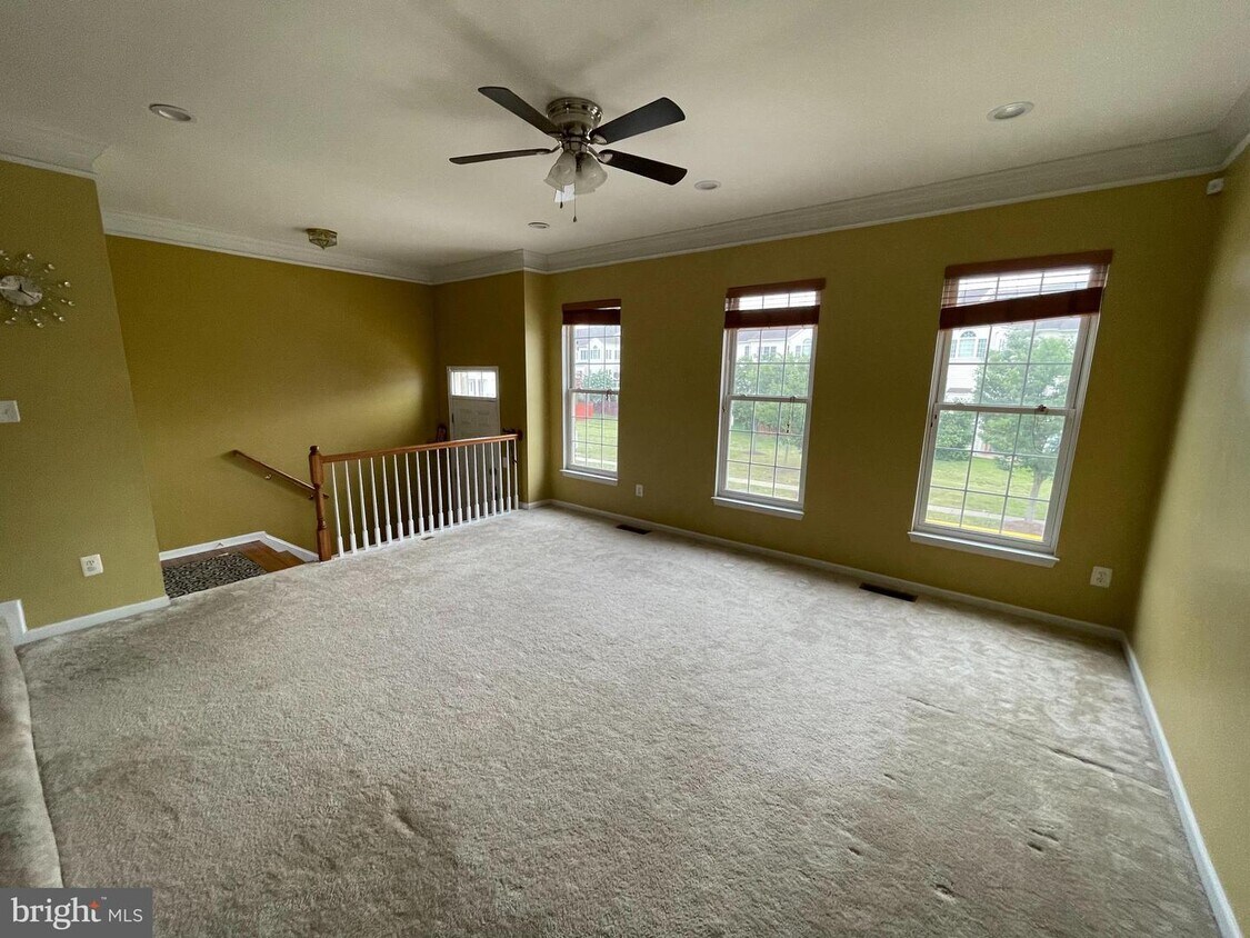 25211 Bald Eagle Terrace, South Riding, VA 20152 Townhome Rentals in