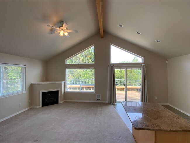 Building Photo - 148 Spruce Loop SW