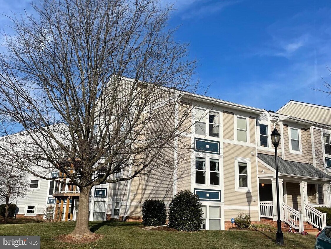 44114 Natalie Terrace Unit 201, Ashburn, VA 20147 Apartment for Rent