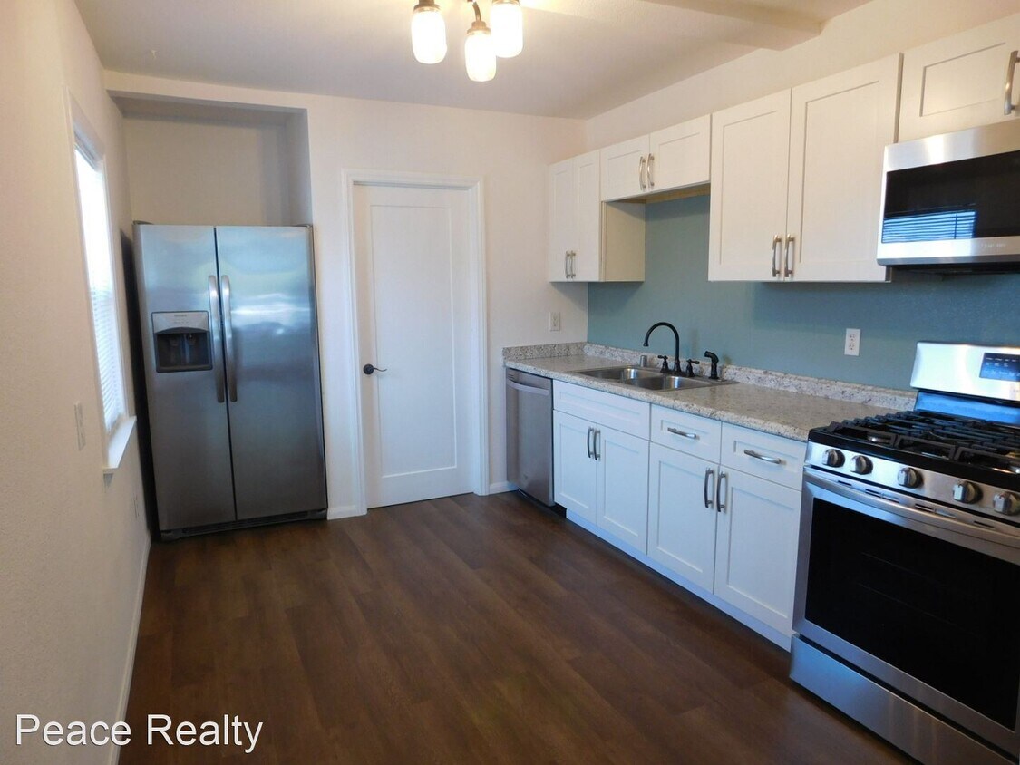 Primary Photo - 2 br, 1 bath House - 333 Water Street