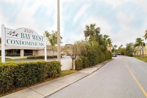 Building Photo - 2525 W Bay Dr