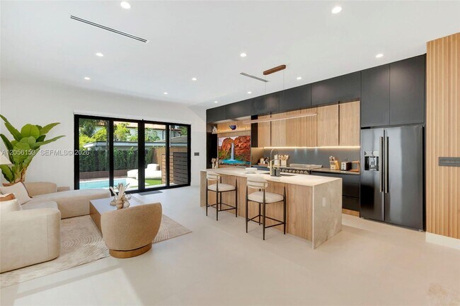 Foto del edificio - 3011 SW 27th St