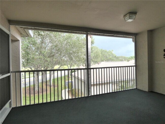 Foto del edificio - 9651 Castle Point Dr