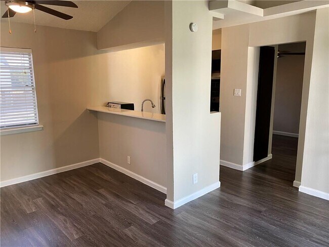 Foto del edificio - 4314 Gillis St