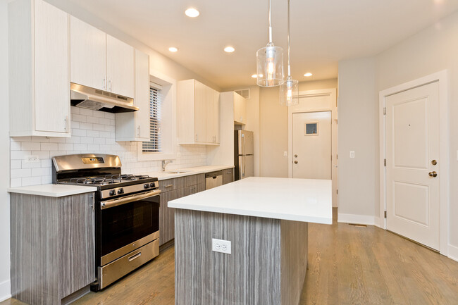Foto del edificio - 2618 N Rockwell St