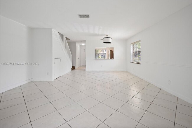 Foto del edificio - 10491 NW 6th St