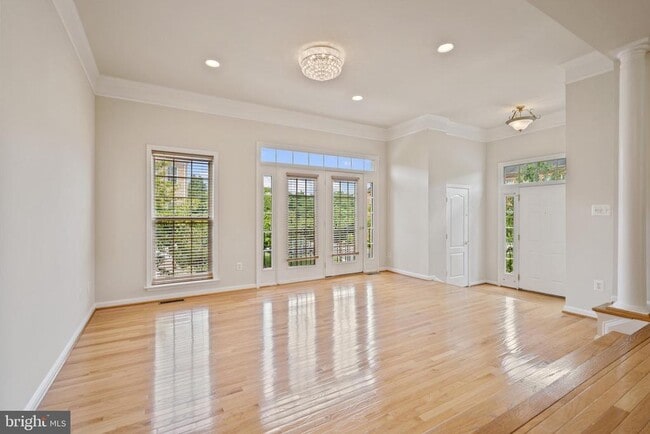 Building Photo - 43139 Royal Fern Terrace