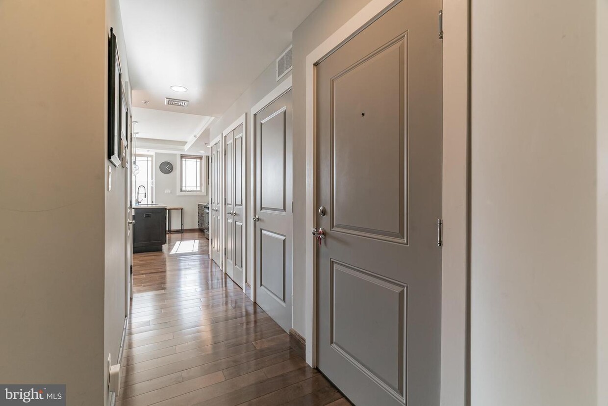Foto principal - 1241 Buttonwood St