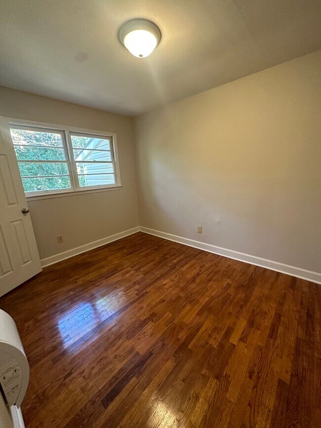 Foto del edificio - 1309 W 22nd St