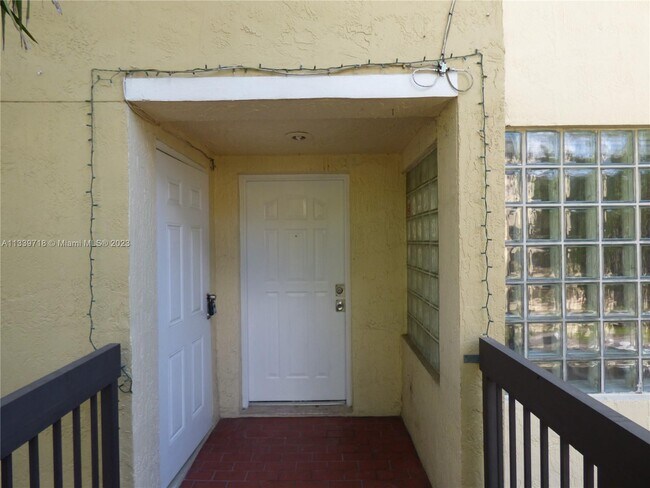 Building Photo - 8805 SW 130th Pl