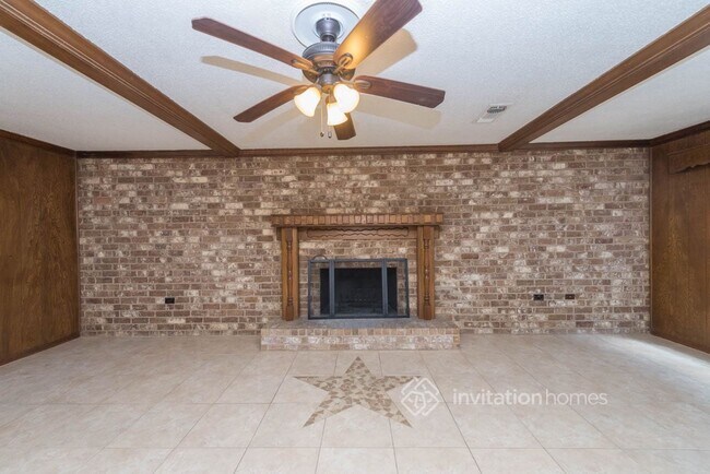 Building Photo - 3815 Highpines Dr