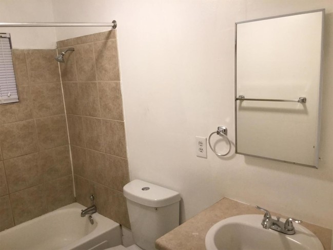 Foto del edificio - 6727 N 61st Ave