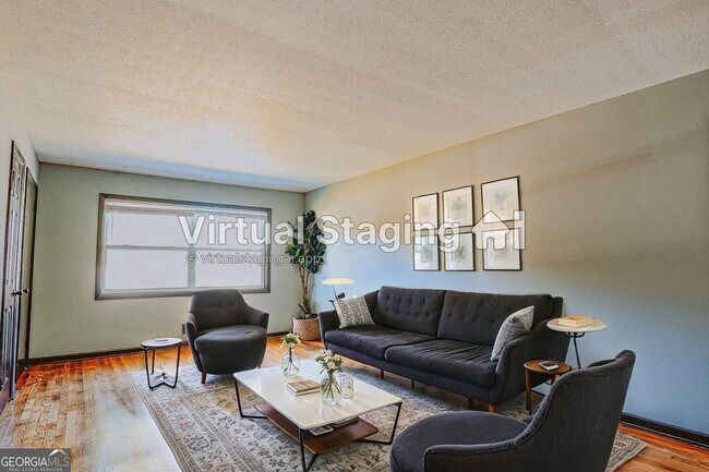 Foto del edificio - 2877 Whispering Hills Dr