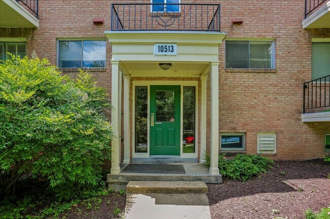 Building Photo - 10513 Weymouth St