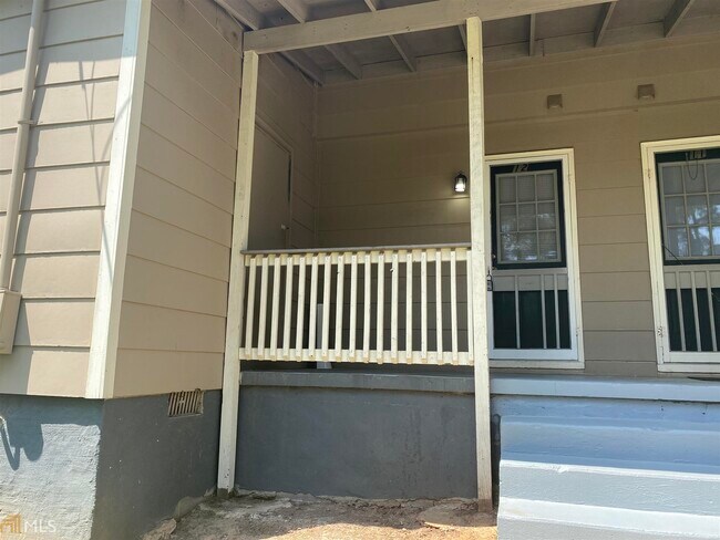 Building Photo - 363 Mimosa Dr