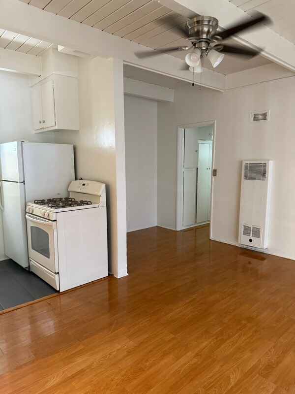 Foto principal - 1909 Beachwood Dr
