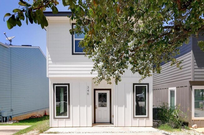 Foto del edificio - 346 Shady Bluff Dr
