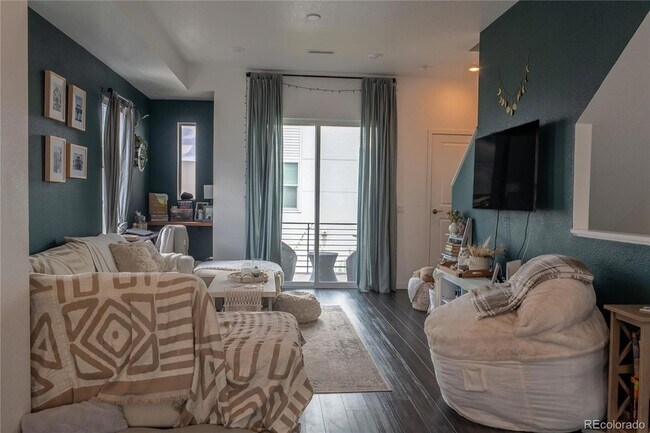 Foto del edificio - 1651 West 67th Cir