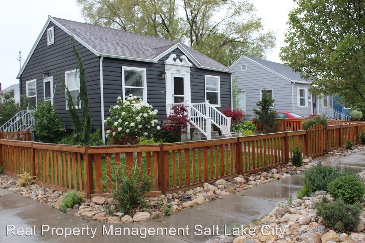 Primary Photo - 238 E Herbert Ave