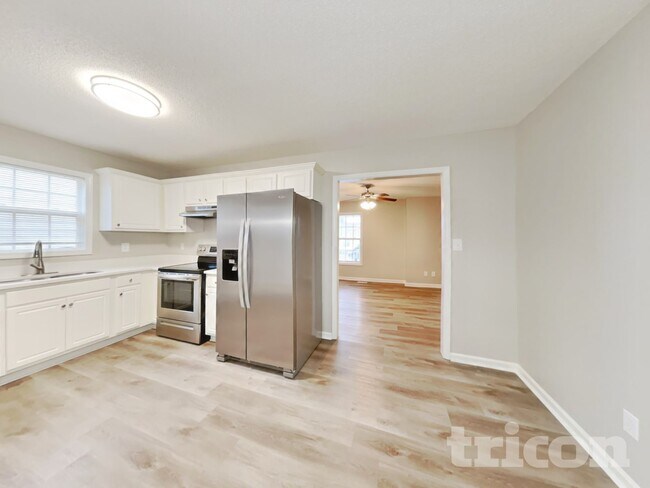 Foto del edificio - 701 Avondale Dr