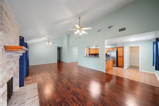 Building Photo - 17206 Park Lodge Dr