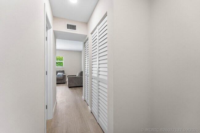 Foto del edificio - 1212 SE 2nd Ct
