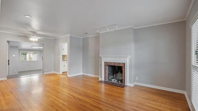 Building Photo - 6321 Calmont Ave