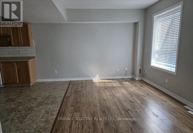 Photo du bâtiment - 329 Edgehill Dr