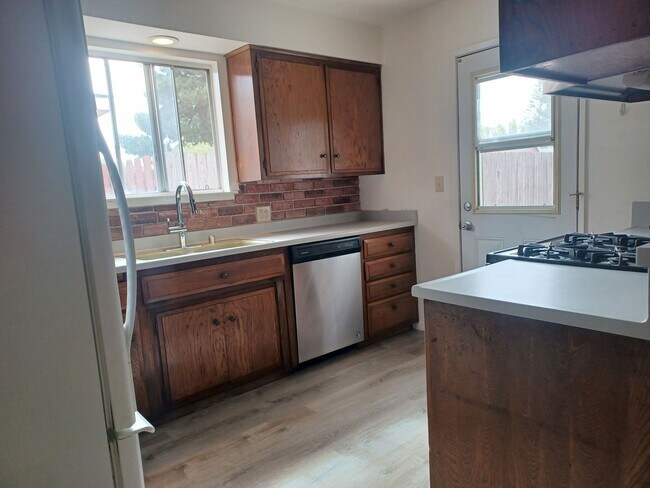 Foto del edificio - Charming 3BR,  2.5 Bath House in Grover Beach