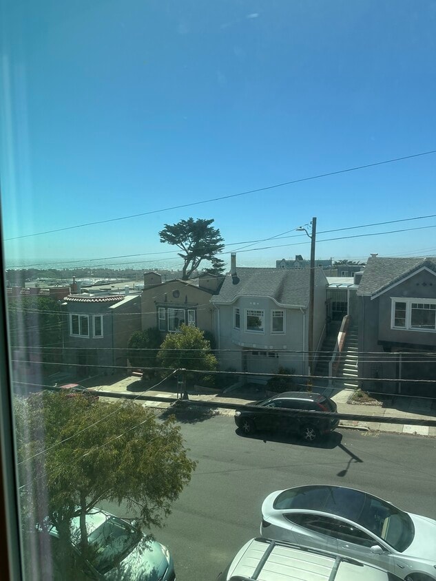 Primary Photo - 712 46th Ave