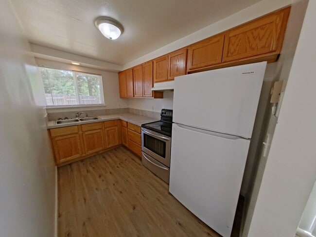 Building Photo - 4943 Bluebelle Way