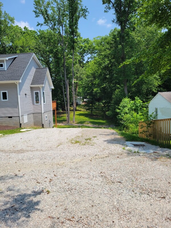 Building Photo - 2669 Central Ave