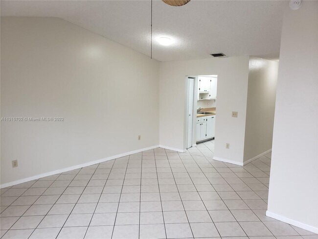 Building Photo - 1272 Sandpiper Blvd