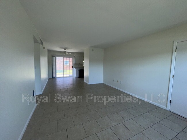Foto del edificio - 1920 E Edgewood Dr