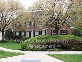 Building Photo - 1614 Albert Dr