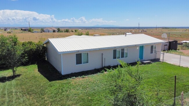 Building Photo - 853 S 200 E