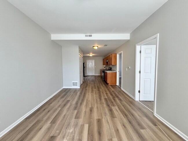 Foto del edificio - 2133 S Fairfield Ave