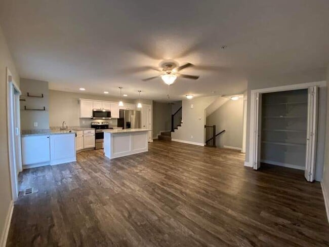 Foto del edificio - 203 Burr Oak Ct