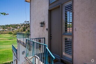 Building Photo - 2544 Navarra Dr