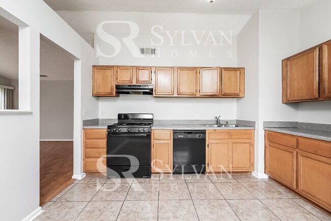 Foto del edificio - Lease today! No extra charge for contentme...
